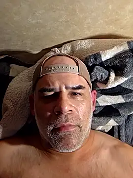 DeeBestEver online show from February 7, 5:10 pm