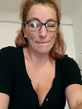 Fifi83Bell online show from November 16, 12:54 pm