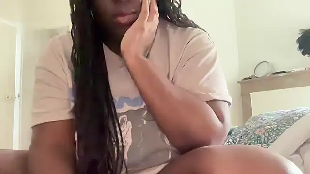 nanaisbackk online show from January 11, 12:45 pm