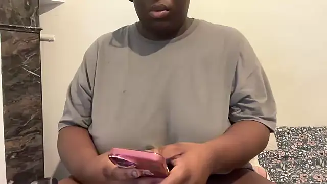 nanaisbackk online show from November 16, 8:08 am