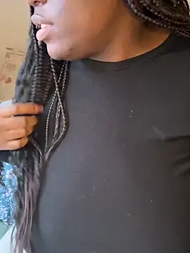 nanaisbackk online show from January 18, 1:47 pm