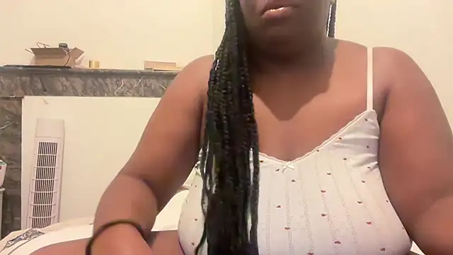 nanaisbackk online show from October 21, 5:18 am