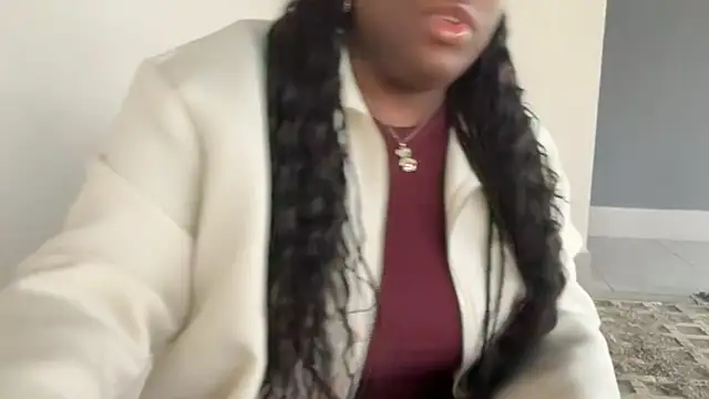 nanaisbackk online show from December 20, 8:17 am