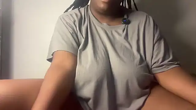 nanaisbackk online show from October 25, 5:06 am