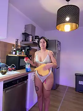 Snapshot of LaPetiteKim chatting on October 8, 7:03 pm LaPetiteKim online show from October 8, 7:03 pm