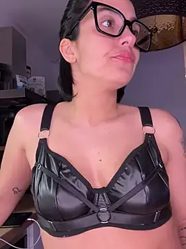 LaPetiteKim online show from March 15, 8:16 pm