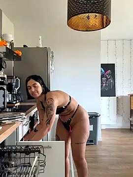 Snapshot of LaPetiteKim chatting on November 2, 1:16 pm LaPetiteKim online show from November 2, 1:16 pm