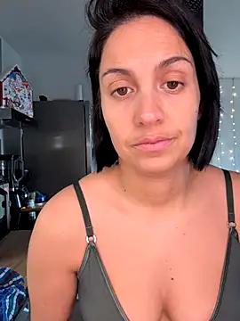 Snapshot of LaPetiteKim chatting on December 15, 9:15 am LaPetiteKim online show from December 15, 9:15 am