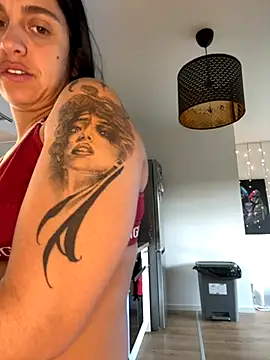 Snapshot of LaPetiteKim chatting on October 24, 12:04 pm LaPetiteKim online show from October 24, 12:04 pm