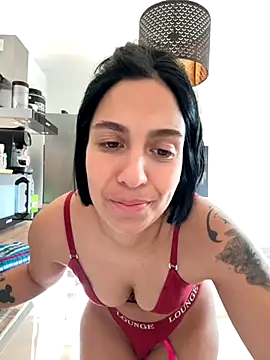 Snapshot of LaPetiteKim chatting on October 13, 7:43 am LaPetiteKim online show from October 13, 7:43 am