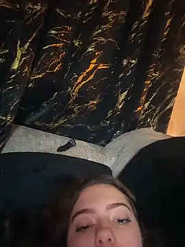 Victoria6989 online show from March 1, 11:38 pm