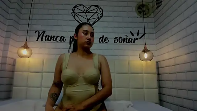 maddyslut  online show from November 8, 10:19 am