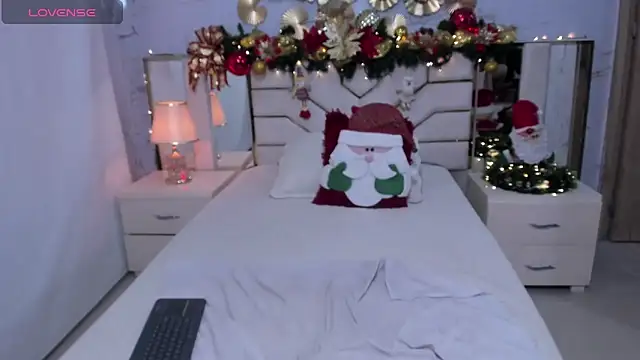 maddyslut  online show from November 26, 2:33 am