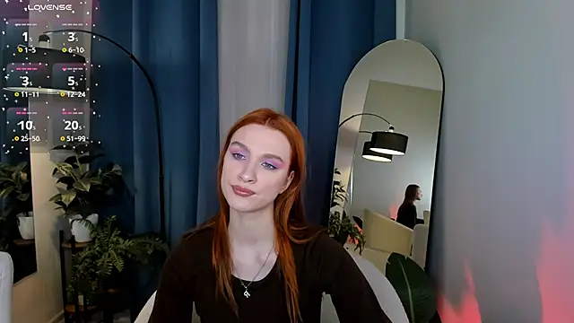 Snapshot of PollyMayer chatting on April 30, 8:57 pm PollyMayer online show from April 30, 8:57 pm