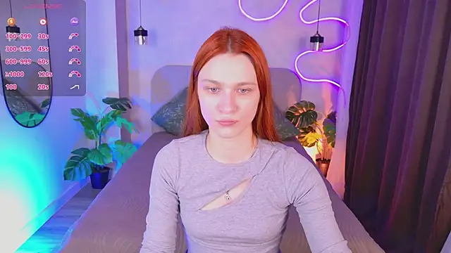 Snapshot of PollyMayer chatting on June 4, 8:46 pm PollyMayer online show from June 4, 8:46 pm