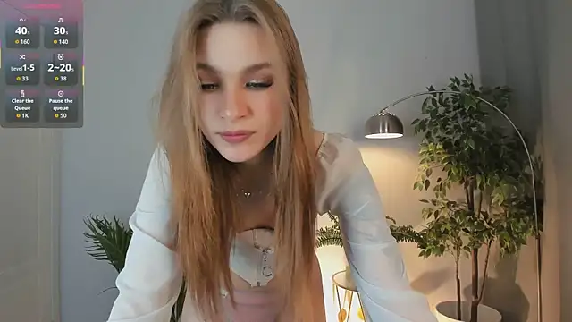 PollyMayer online show from November 27, 9:04 pm