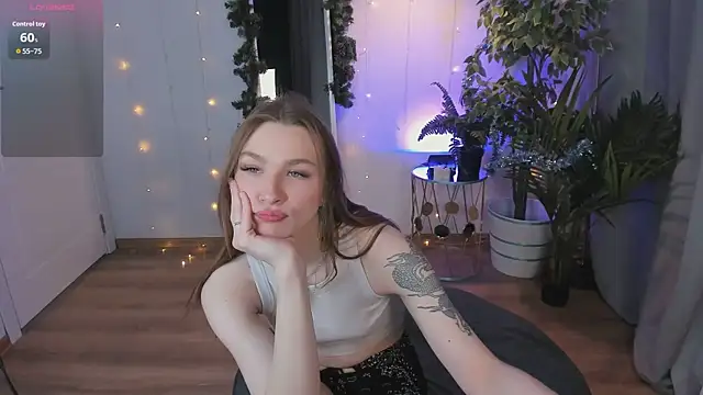 PollyMayer online show from December 14, 8:47 pm