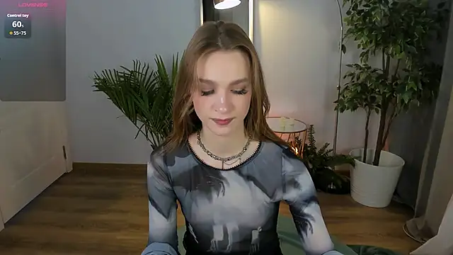 PollyMayer online show from November 6, 8:46 pm