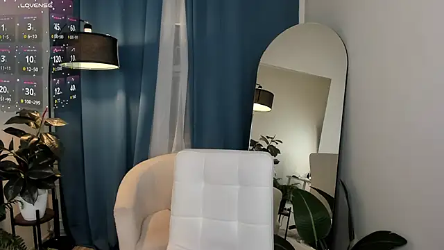 PollyMayer online show from March 17, 8:45 pm