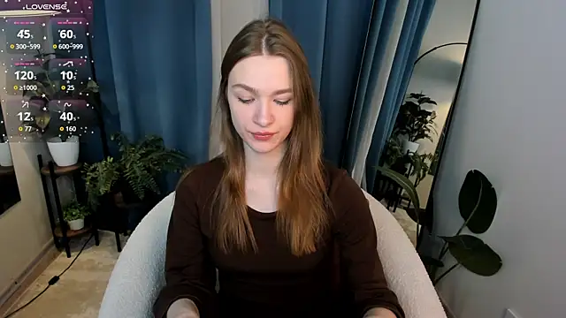 PollyMayer online show from April 14, 8:47 pm