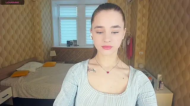 JinnyMcie online show from November 9, 9:57 am