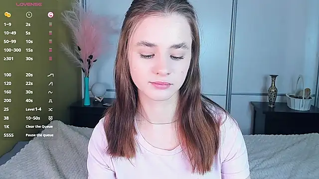 JinnyMcie online show from March 19, 7:30 am