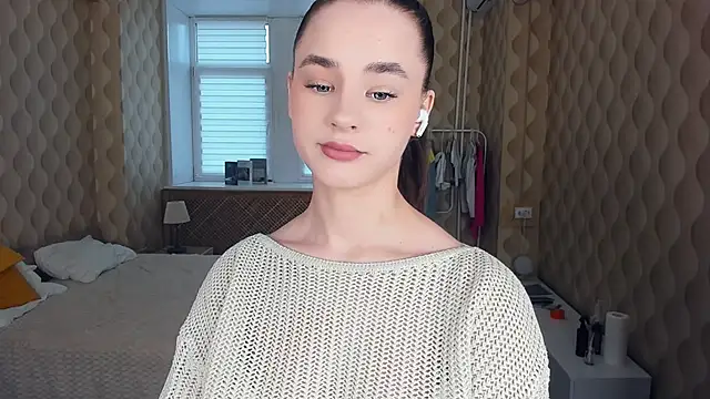 JinnyMcie online show from October 19, 9:34 am