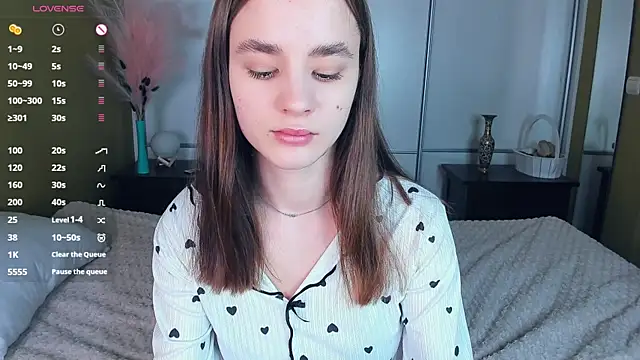 JinnyMcie online show from March 22, 8:16 am