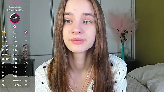 JinnyMcie online show from April 15, 8:53 am