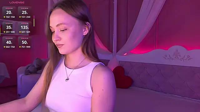 EmmaCamm online show from December 17, 12:43 pm