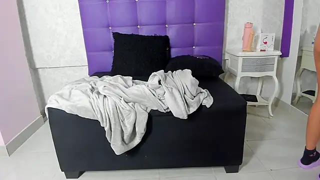 LeaMoreau22 online show from November 7, 11:48 am