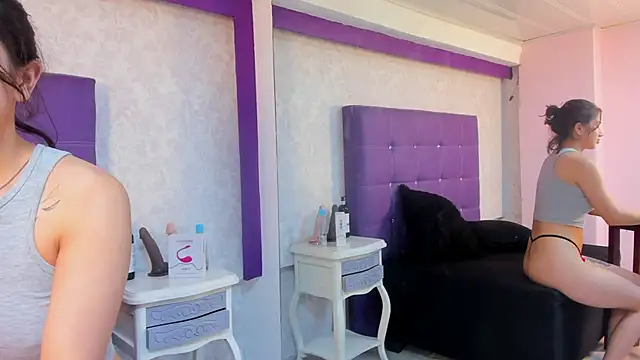 Snapshot of LeaMoreau22 chatting on October 7, 12:28 pm LeaMoreau22 online show from October 7, 12:28 pm