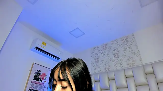 Peyton louise online show from October 28, 11:42 am