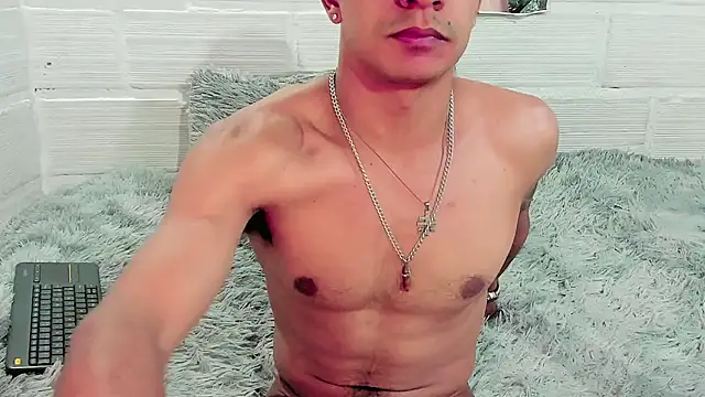 Snapshot of Daniell_007 chatting on June 7, 7:30 pm Daniell 007 online show from June 7, 7:30 pm