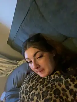 MadelineLeah online show from July 11, 4:13 am