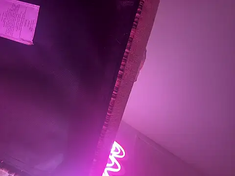 MadelineLeah online show from May 30, 11:43 pm