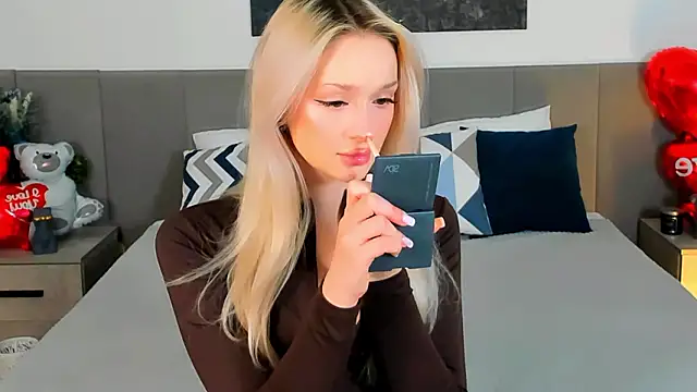 SugarWhisper online show from February 14, 3:01 pm