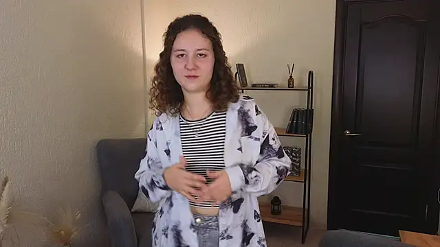 Snapshot of BrendaScot chatting on October 20, 1:11 pm BrendaScot online show from October 20, 1:11 pm