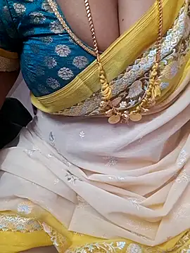 Tamil Ammani online show from February 4, 10:49 pm