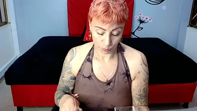 Charlotte  Gray online show from October 17, 12:18 pm