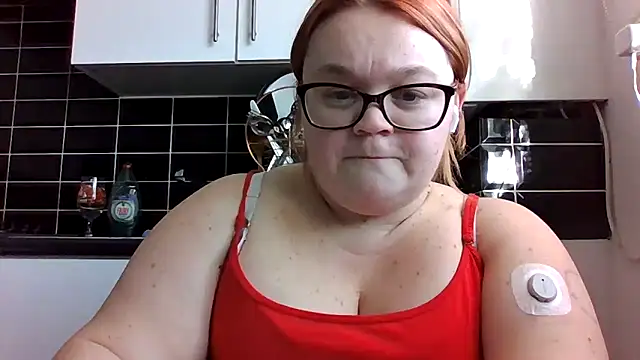 Snapshot of Curvy-AmyX chatting on October 6, 4:30 pm Curvy-AmyX online show from October 6, 4:30 pm