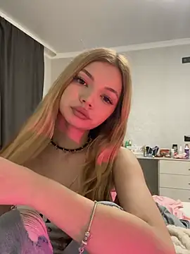  Siennaaa  online show from February 14, 11:16 pm