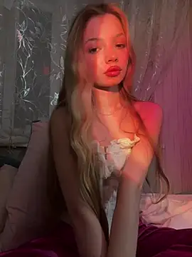  Siennaaa  online show from February 24, 9:37 pm