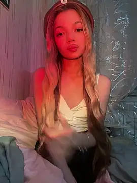  Siennaaa  online show from March 6, 10:49 pm