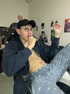 oppaboy online show from January 10, 6:58 pm