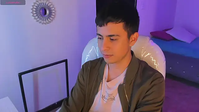 Nyko ds online show from December 4, 3:27 am