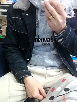 chougegg0214 online show from January 8, 1:33 am