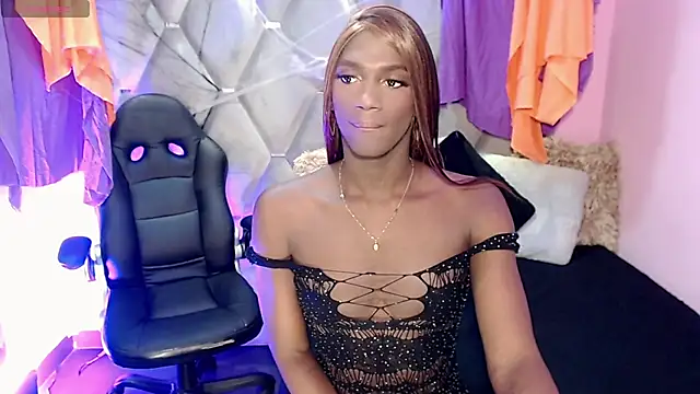 Snapshot of Miranda_Collins chatting on November 3, 10:52 am Miranda Collins online show from November 3, 10:52 am