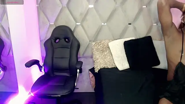 Snapshot of Miranda_Collins chatting on November 7, 10:53 am Miranda Collins online show from November 7, 10:53 am