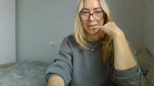 Kinky21 online show from October 10, 8:04 am